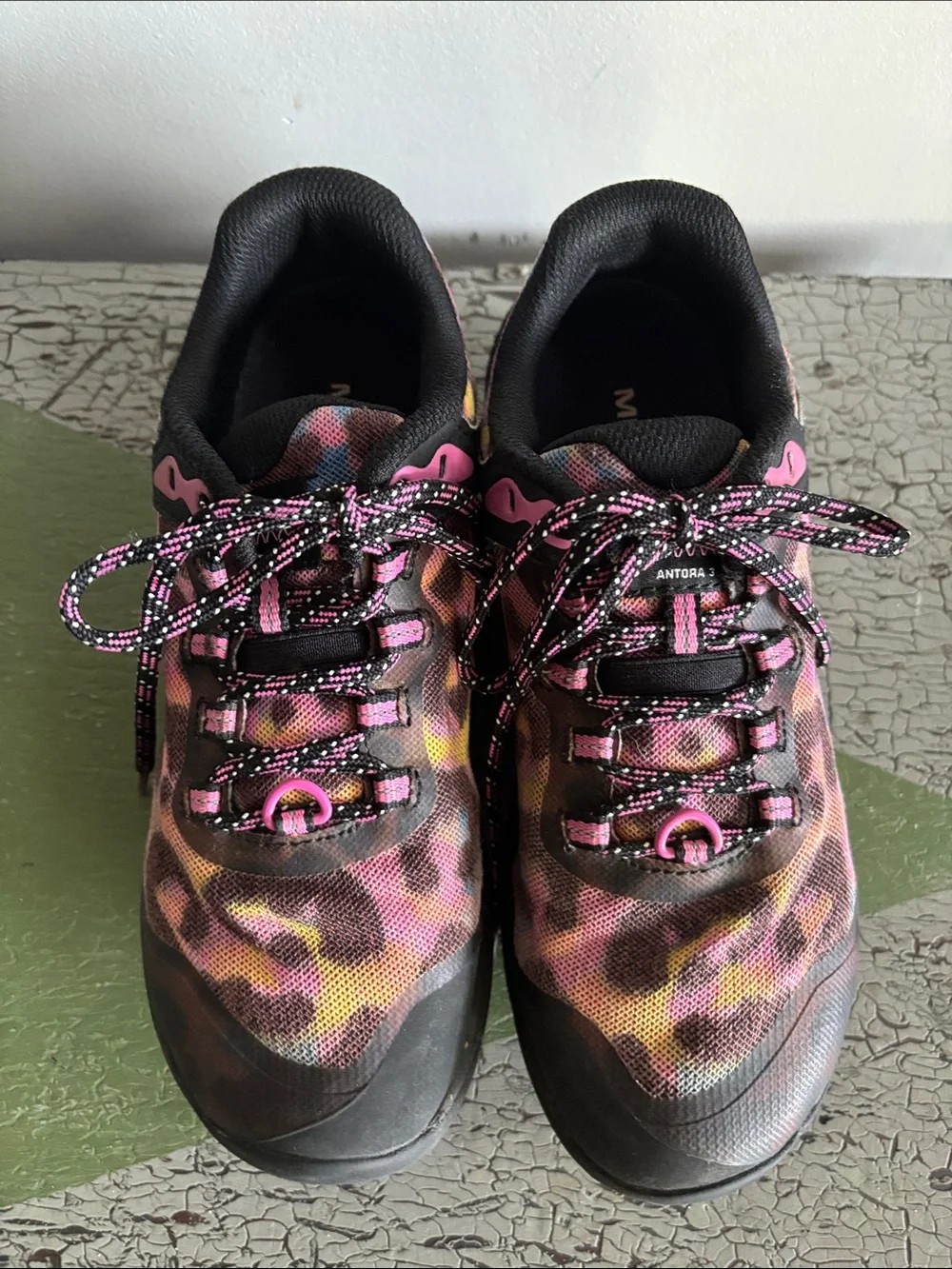 Merrell Women’s Antora 3 Trail Running Shoes Rainbow Leopard Print Hiking Size 7
